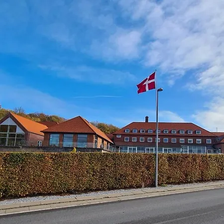 Severin Kursuscenter Og Konferencehotel ミゼルファート