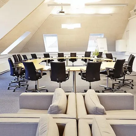 Severin Kursuscenter Og Konferencehotel מלון מידלפרט