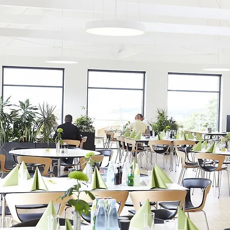 Severin Kursuscenter Og Konferencehotel 3* ミゼルファート